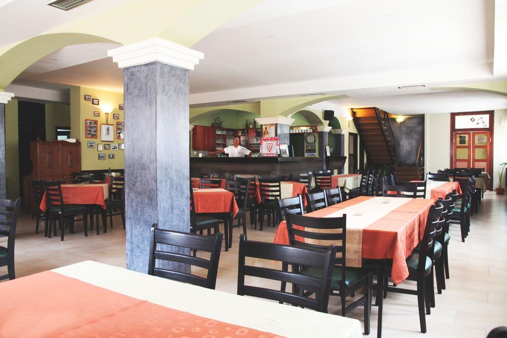 Rooms Gat Subotica Zewnętrze zdjęcie
